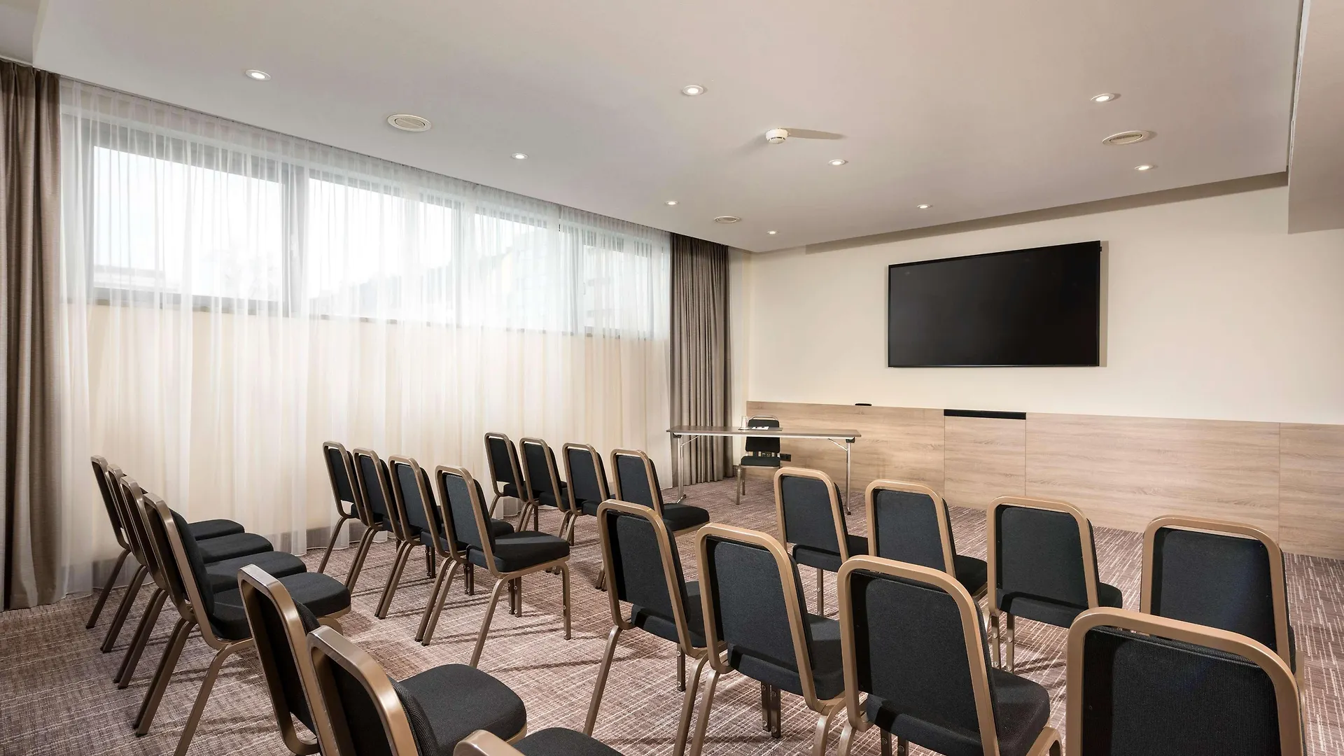 Wyndham Grand Salzburg Conference Centre Hotel 4*,